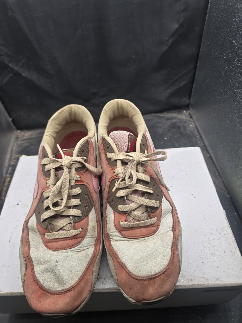 Nike Men's Pink and Beige Low-Top Sneakers